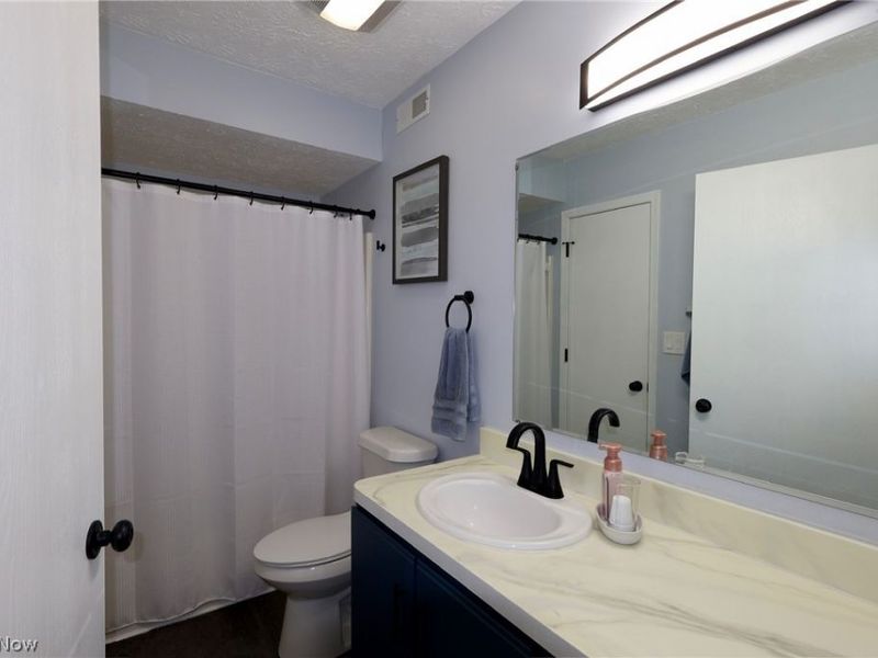 3389 Ivy Hill Circle, Unit D, Cortland, OH 44410 Photo 11