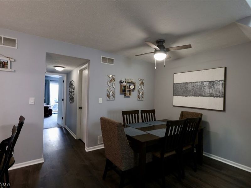3389 Ivy Hill Circle, Unit D, Cortland, OH 44410 Photo 4