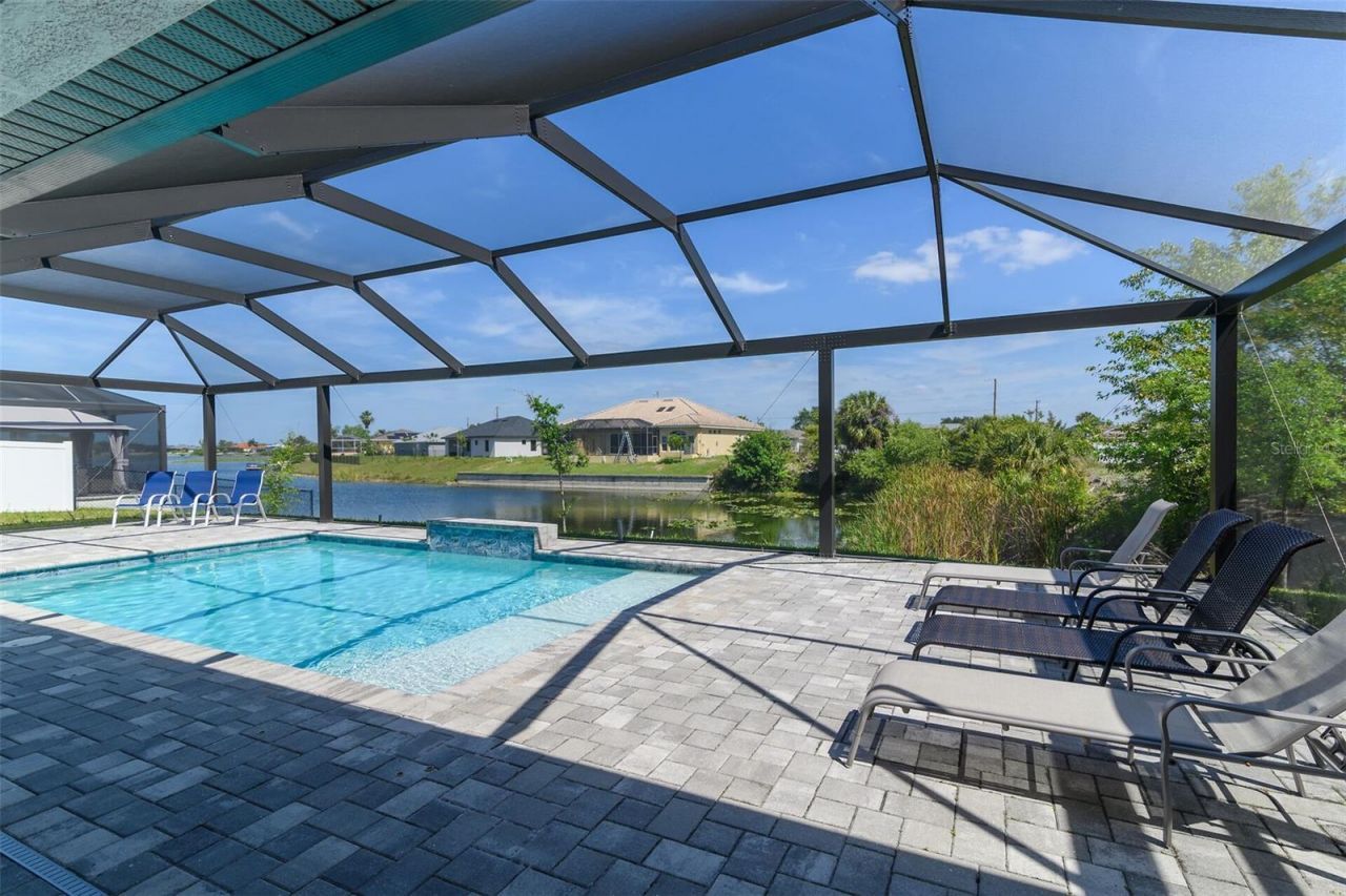 635 NE 7th Terrace , Cape Coral, FL 33909 Photo