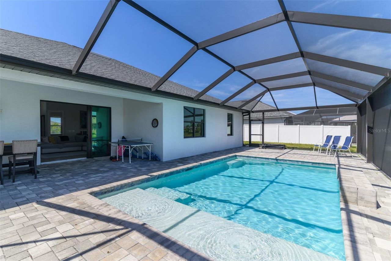 635 NE 7th Terrace , Cape Coral, FL 33909 Photo