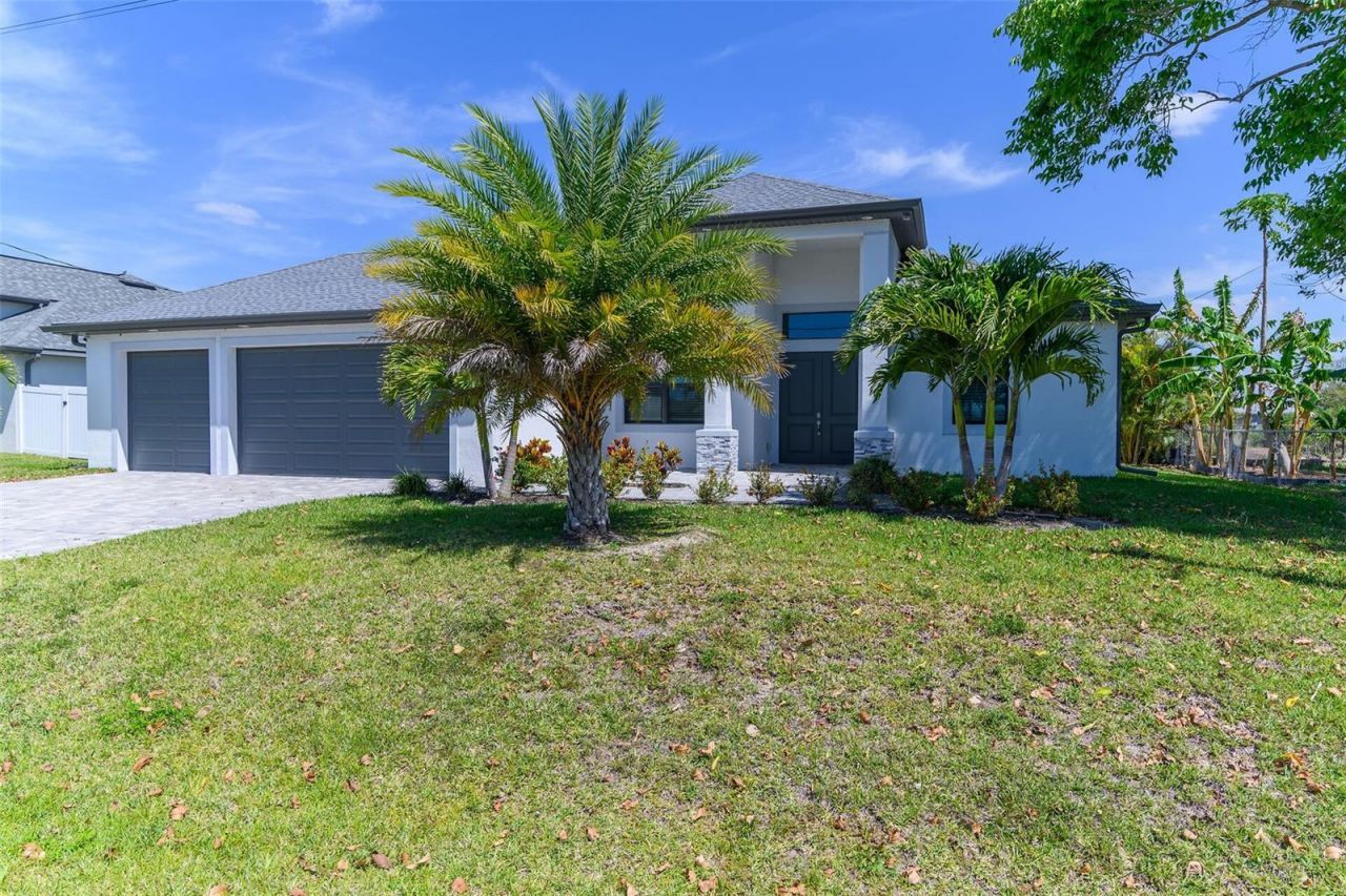 635 NE 7th Terrace , Cape Coral, FL 33909 Photo