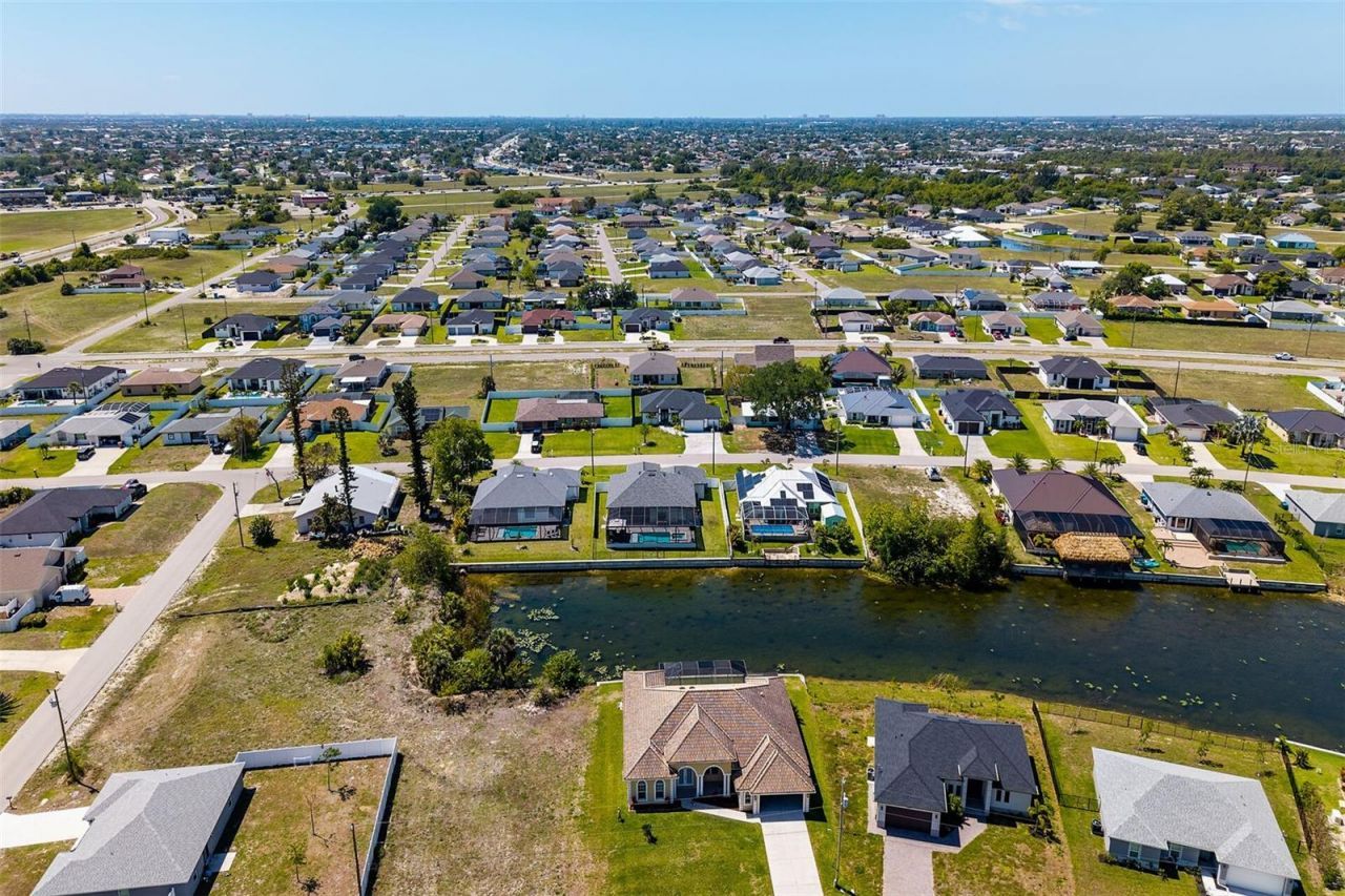 635 NE 7th Terrace , Cape Coral, FL 33909 Photo
