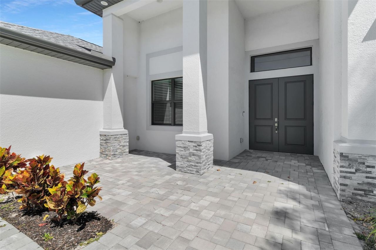 635 NE 7th Terrace , Cape Coral, FL 33909 Photo