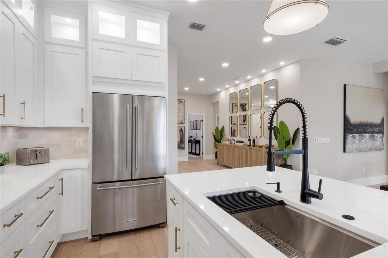 10114 Glenmore Avenue , Bradenton, FL 34202 Photo