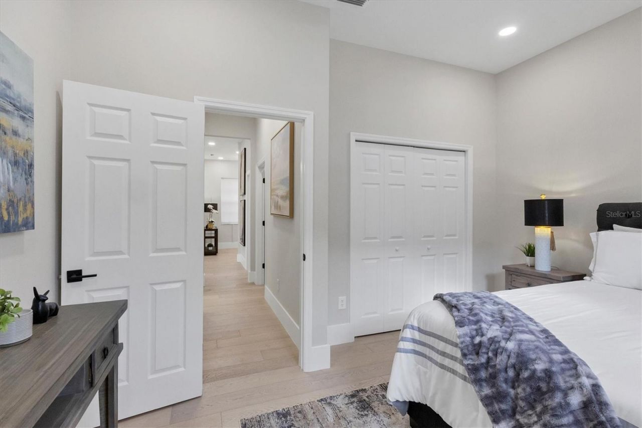 10114 Glenmore Avenue , Bradenton, FL 34202 Photo