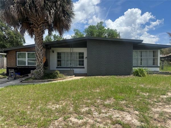 160 PINECREST DRIVE , SANFORD, FL 32773