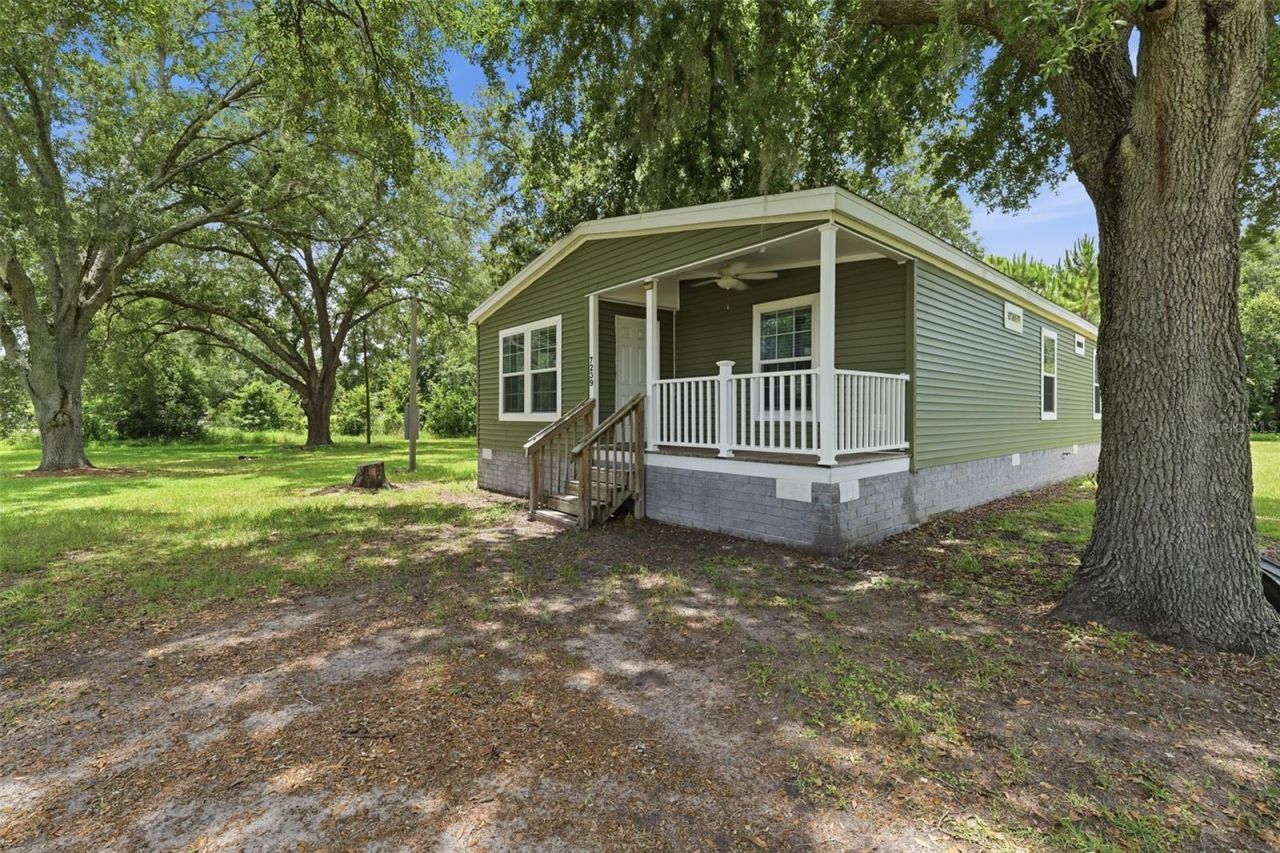 7239 Rooks Drive, Wesley Chapel, FL 33545 Main Photo