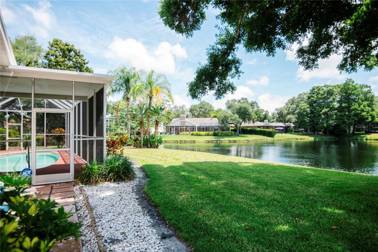 8390 Meadow Brook Drive E, Seminole, FL 33777 Photo