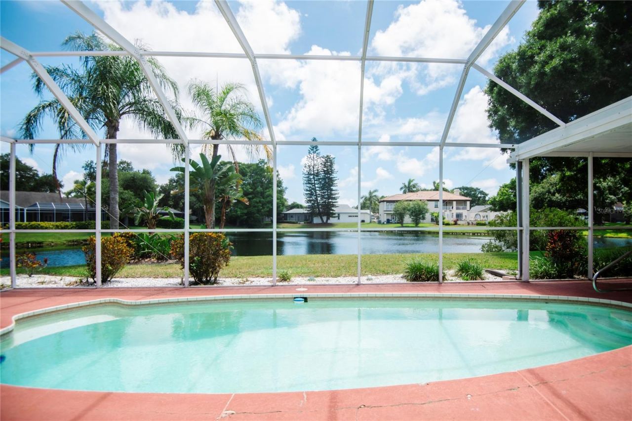 8390 Meadow Brook Drive E, Seminole, FL 33777 Photo