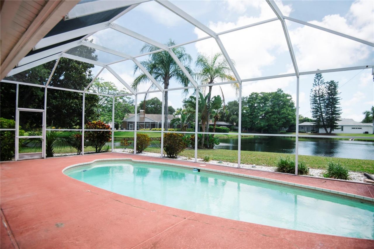 8390 Meadow Brook Drive E, Seminole, FL 33777 Photo