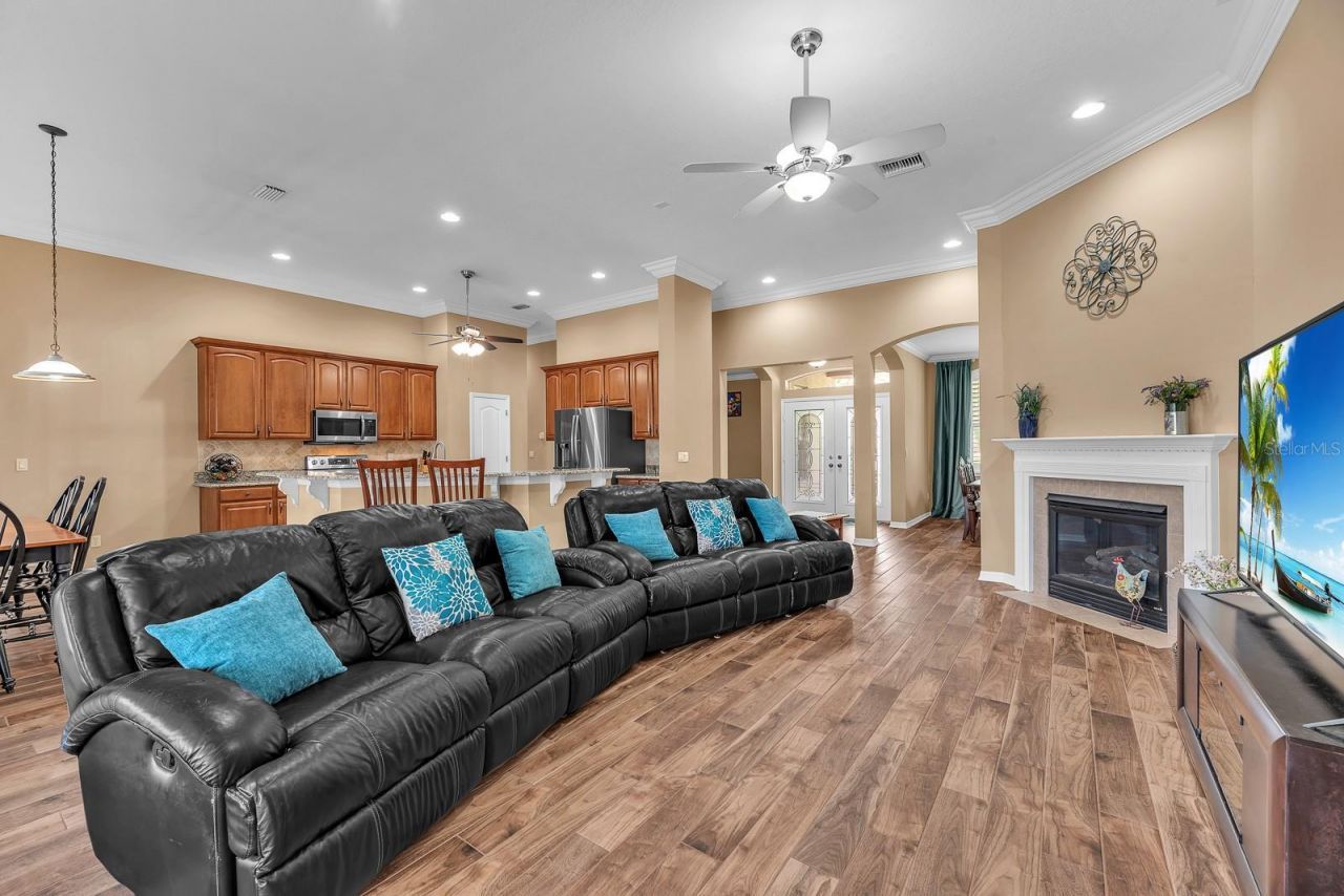 2817 Durant Trails Boulevard , Dover, FL 33527 Photo