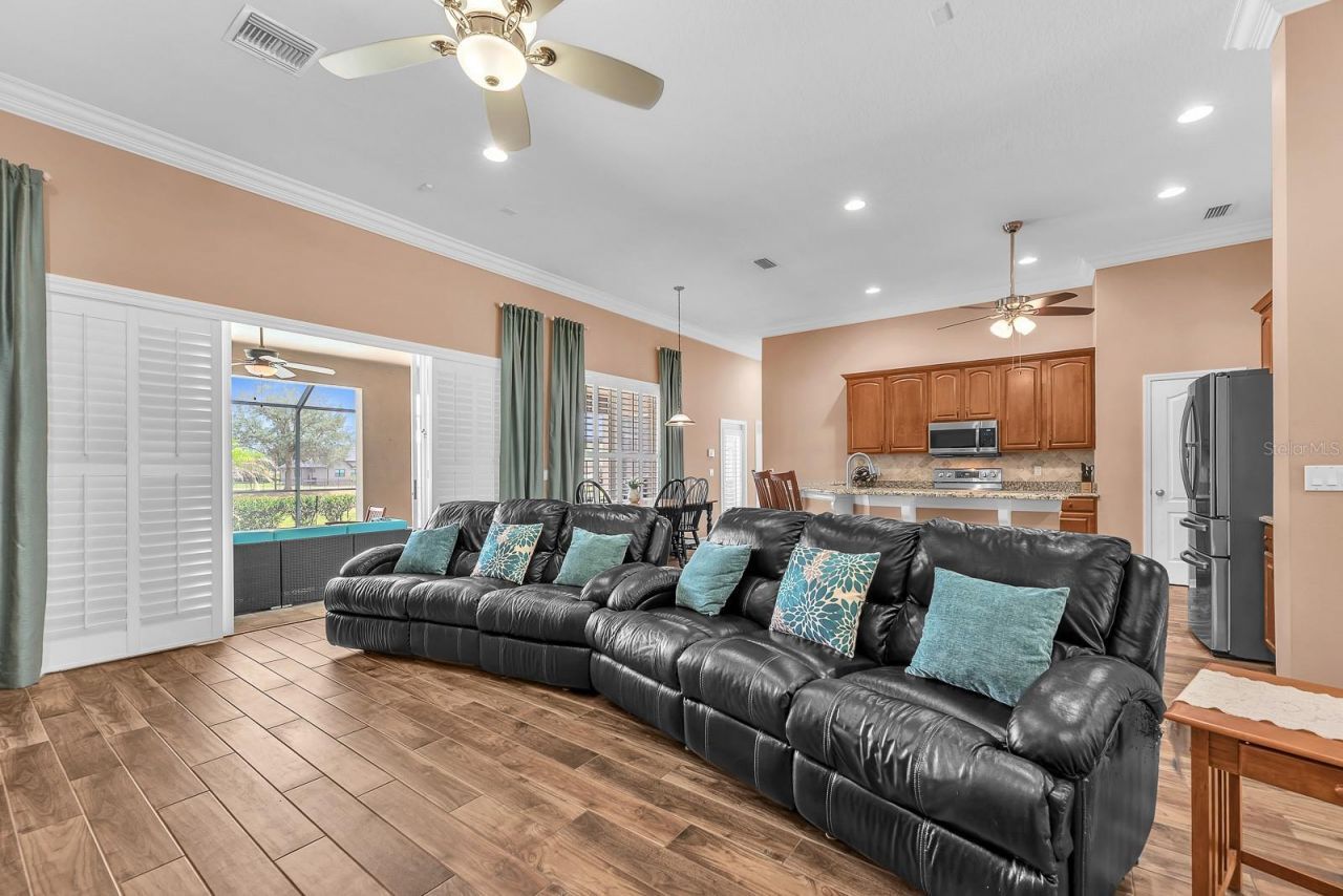 2817 Durant Trails Boulevard , Dover, FL 33527 Photo