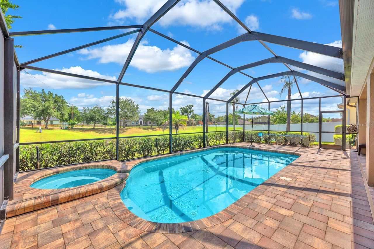 2817 Durant Trails Boulevard , Dover, FL 33527 Photo