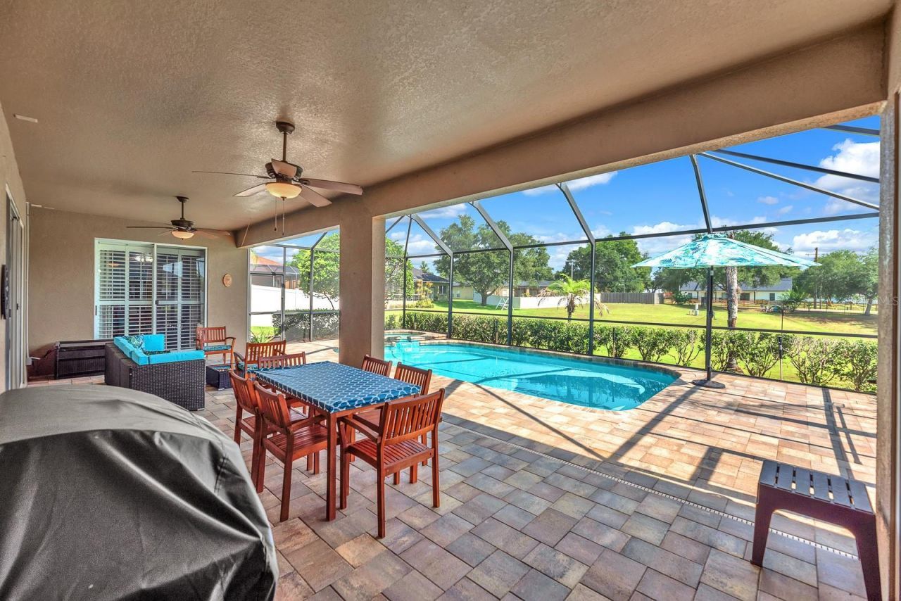 2817 Durant Trails Boulevard , Dover, FL 33527 Photo