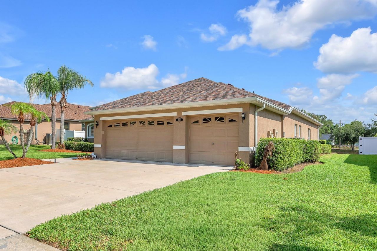 2817 Durant Trails Boulevard , Dover, FL 33527 Photo