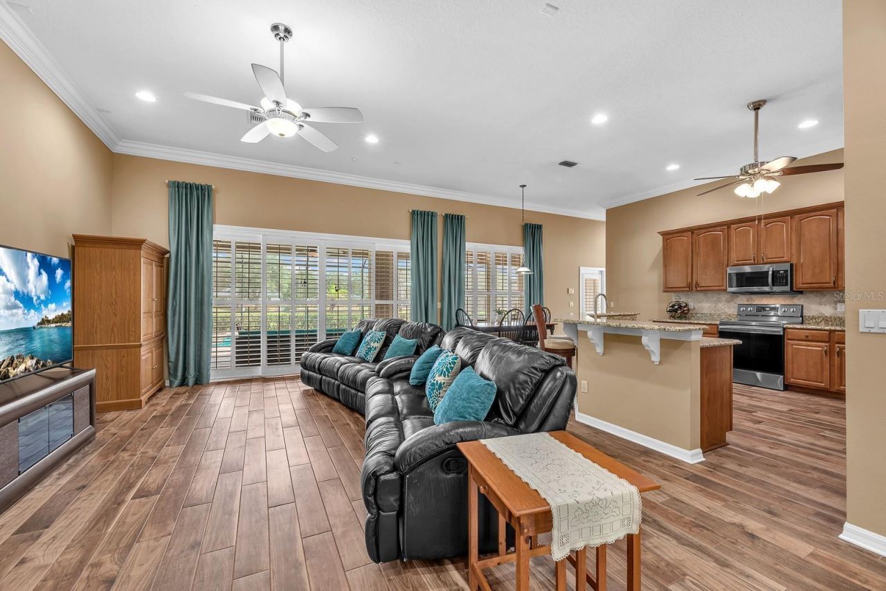 2817 Durant Trails Boulevard , Dover, FL 33527 Photo