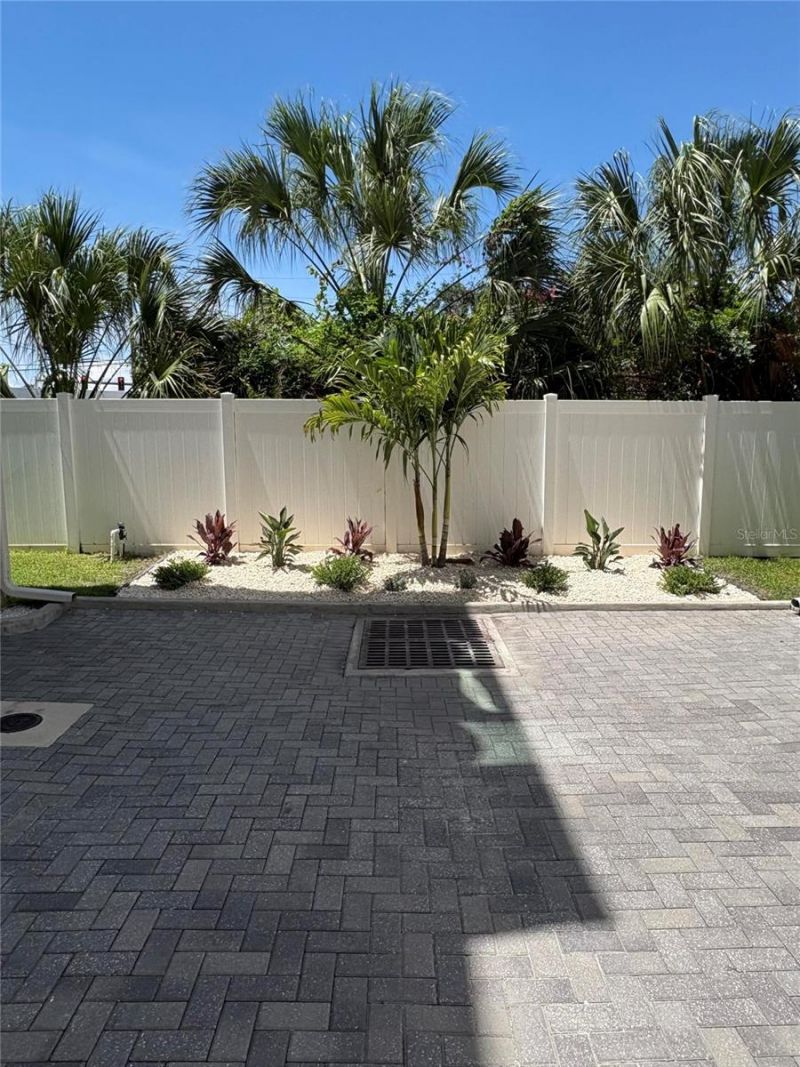 343 8th Street N, Saint Petersburg, FL 33701 Photo