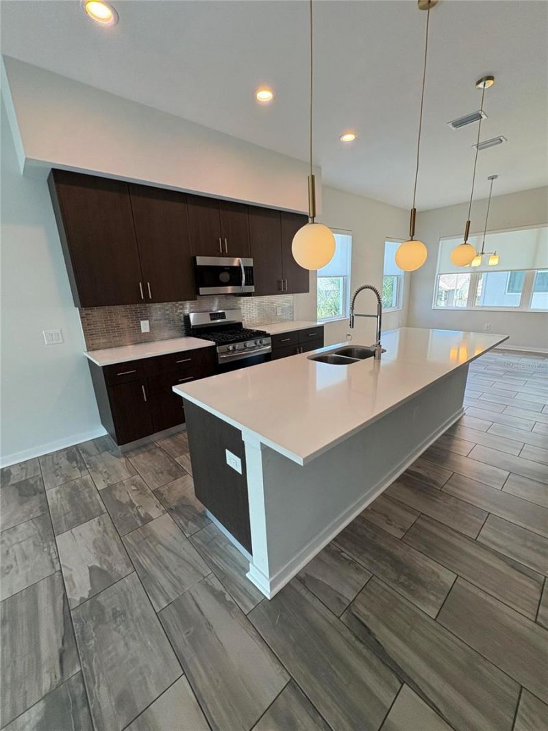 343 8th Street N, Saint Petersburg, FL 33701 Photo