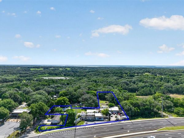 1945 S US HIGHWAY 441 , LADY LAKE, FL 32159