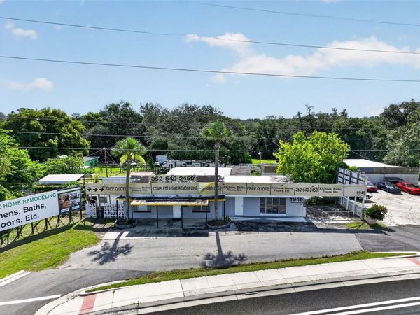 1945 S US HIGHWAY 441 , LADY LAKE, FL 32159