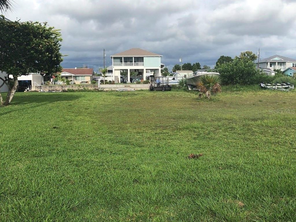 Paradise Circle , Hernando Beach, FL 34607 Photo