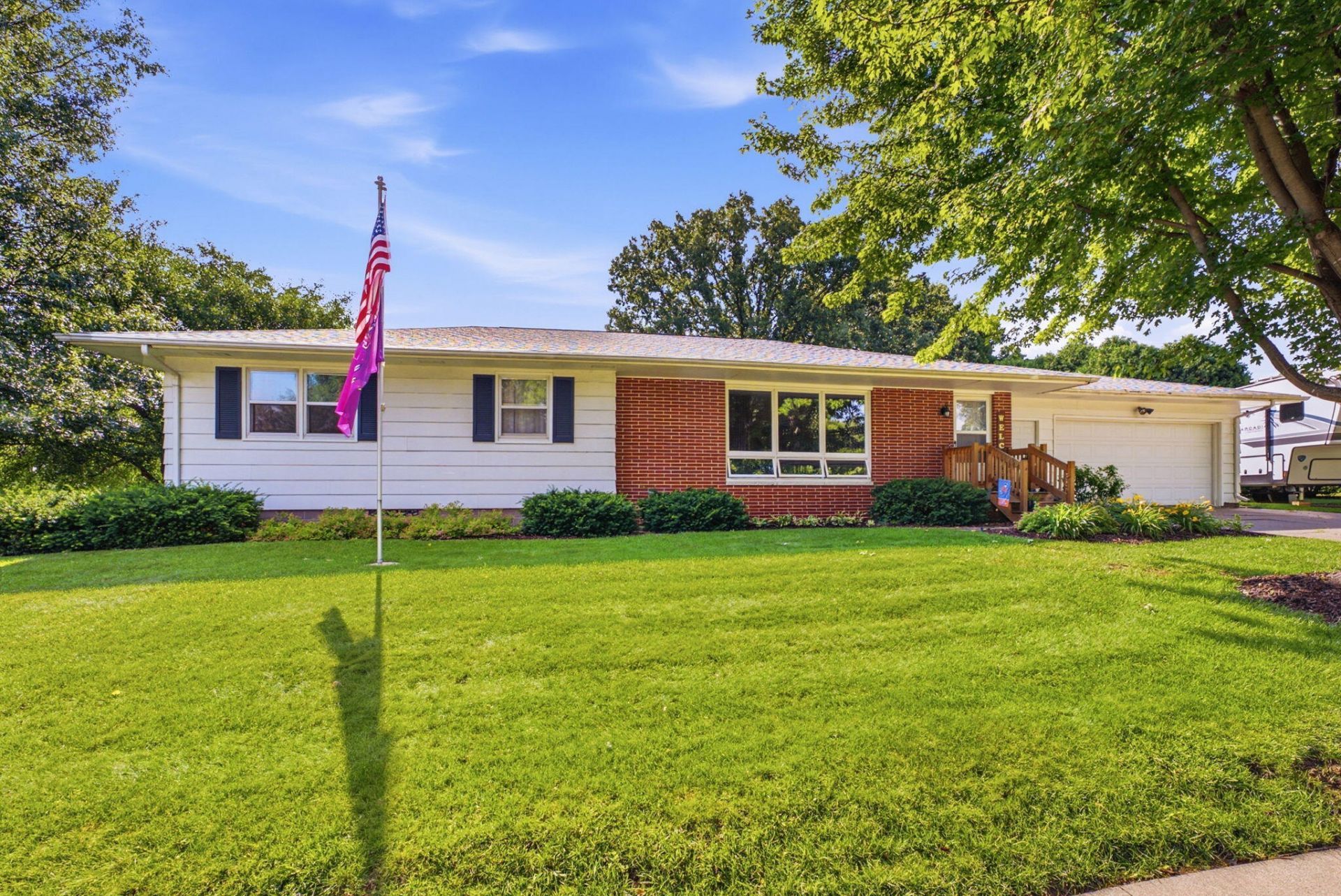718 Centre, Muscatine, IA 52761 Main Photo
