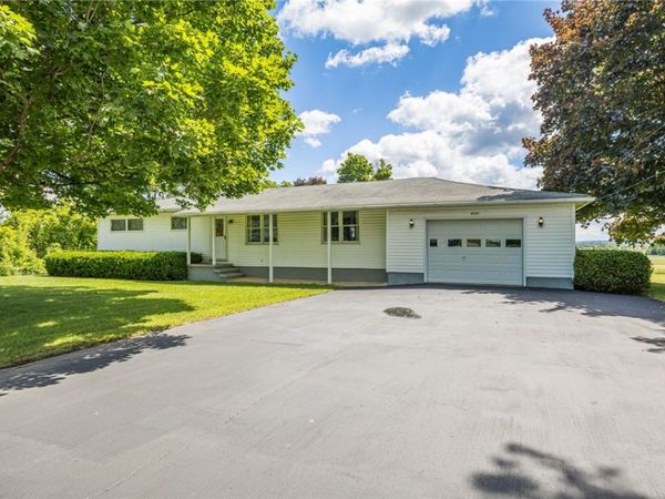 4151 Main Street , Piffard, NY 14533