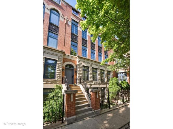 344 W HURON Street , Chicago, IL 60654