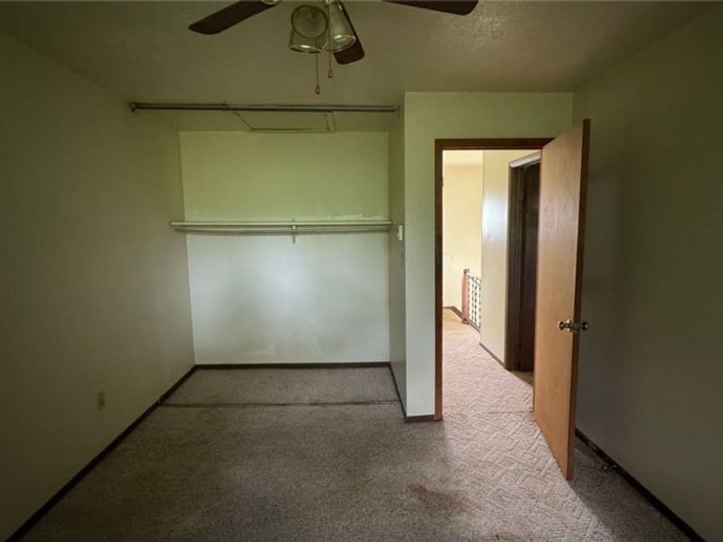 345-355 Mellwood Drive, Toronto, OH 43964 Photo 6