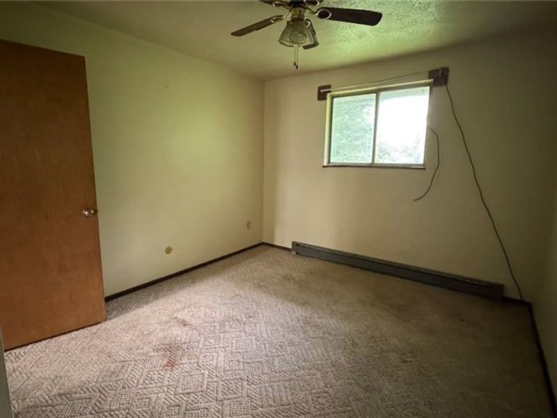 345-355 Mellwood Drive, Toronto, OH 43964 Photo 7