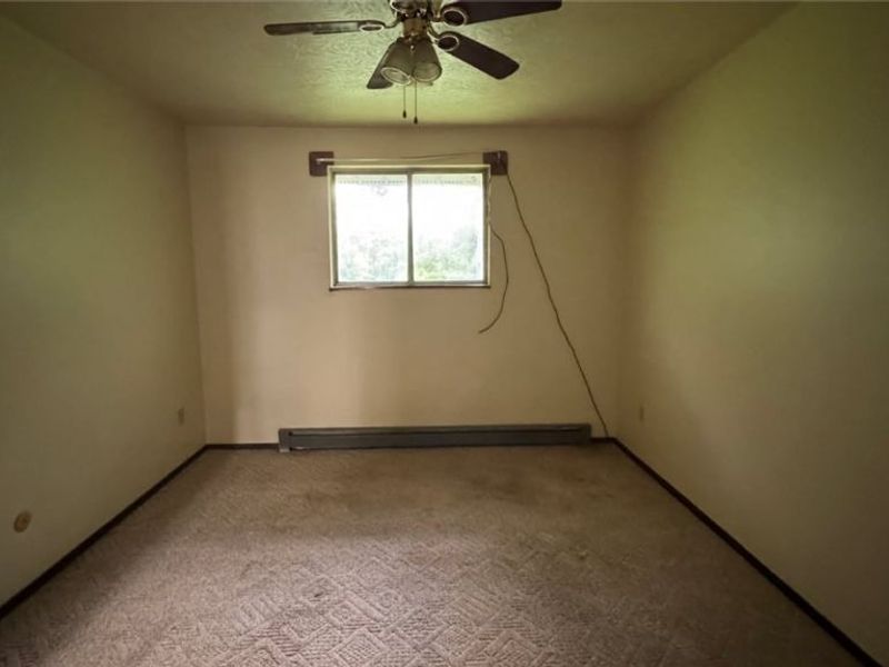 345-355 Mellwood Drive, Toronto, OH 43964 Photo 8