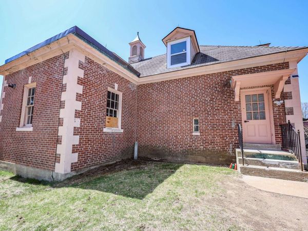 227 Pleasant Street, Unit 1, Concord, NH 03301