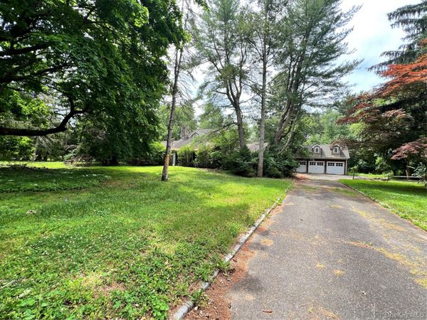7 Locust Lane , Upper Brookville, NY 11545