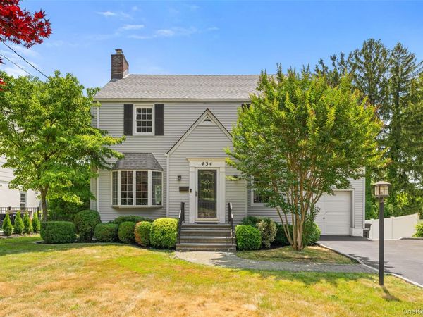 434 California Road, Bronxville, NY 10708