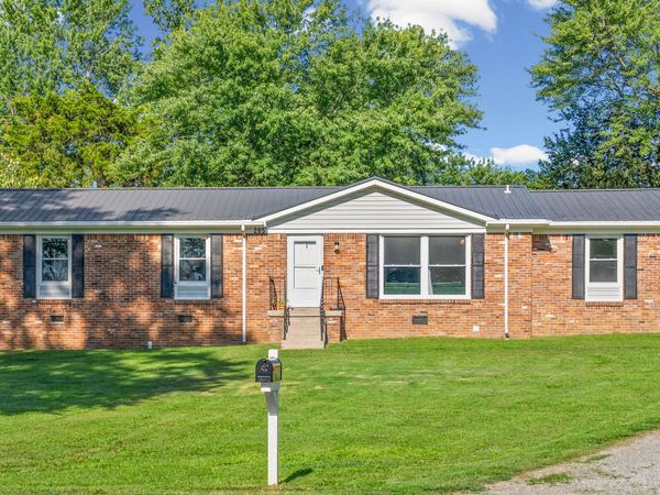 285 Melinda Dr , Clarksville, TN 37042