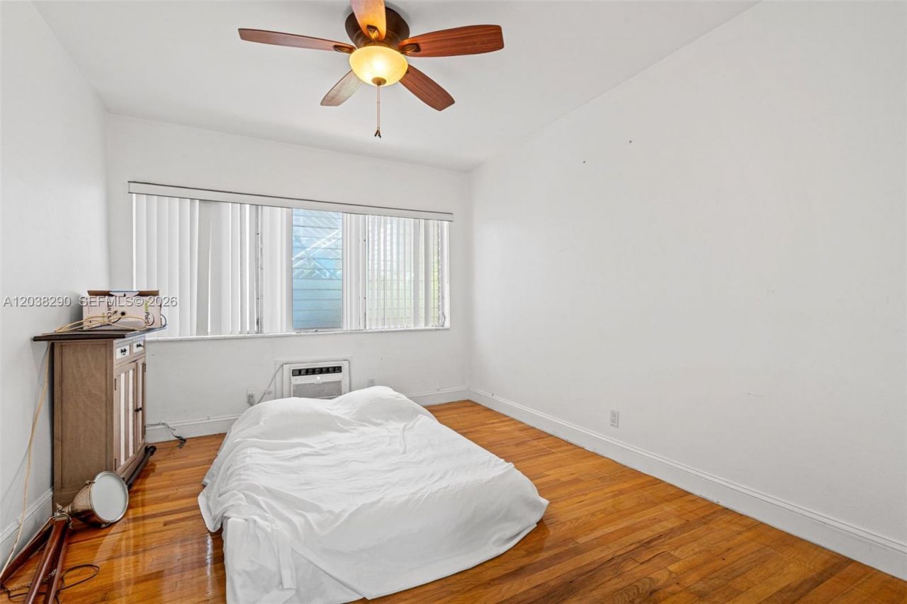 7840 Harding Ave , Unit 3, Miami Beach, FL 33141 Photo