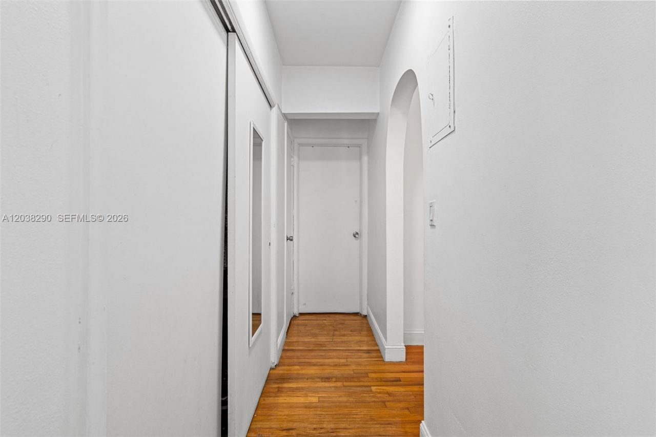 7840 Harding Ave , Unit 3, Miami Beach, FL 33141 Photo