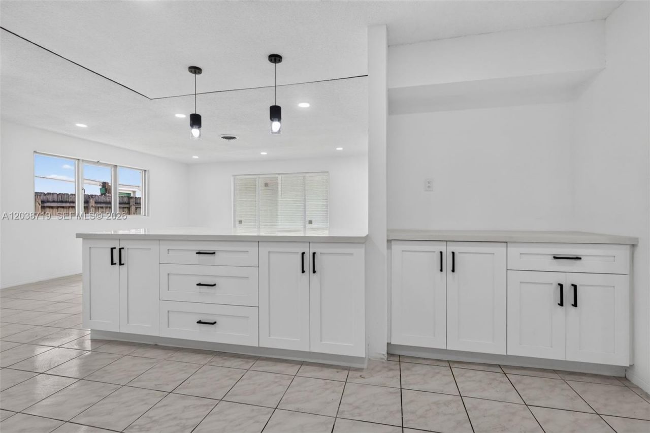 258 SW 8th St , Dania Beach, FL 33004 Photo