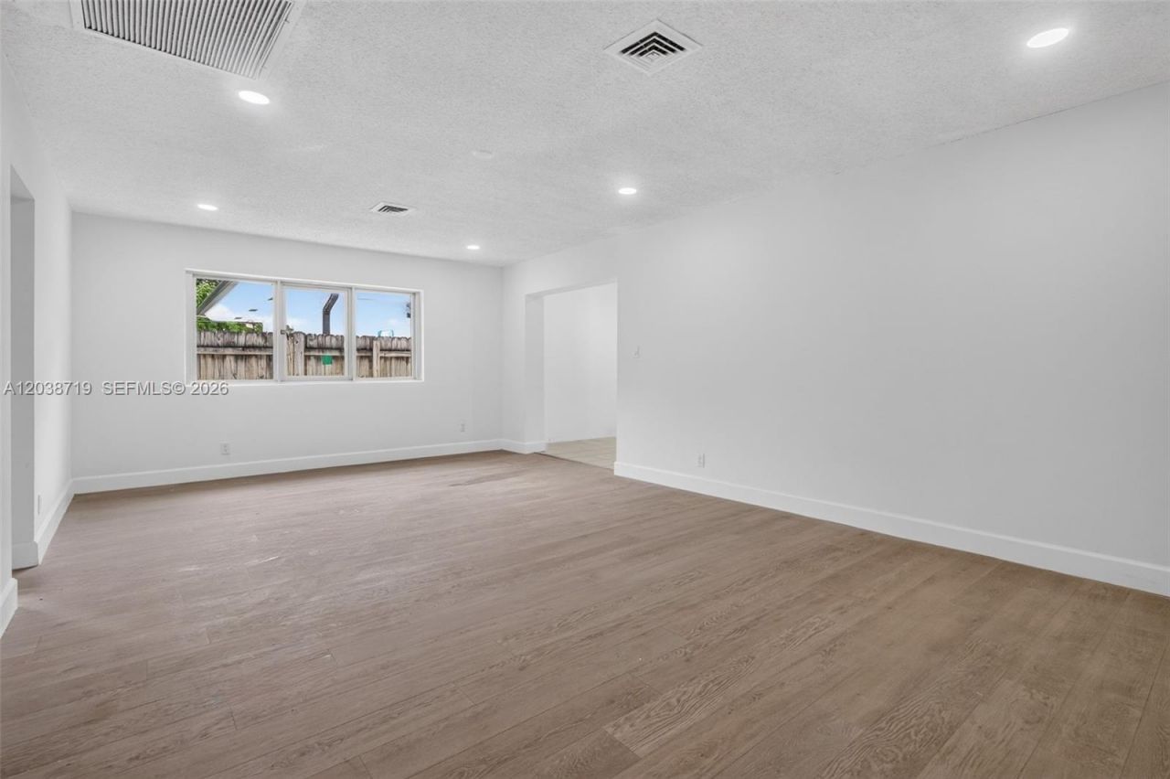 258 SW 8th St , Dania Beach, FL 33004 Photo