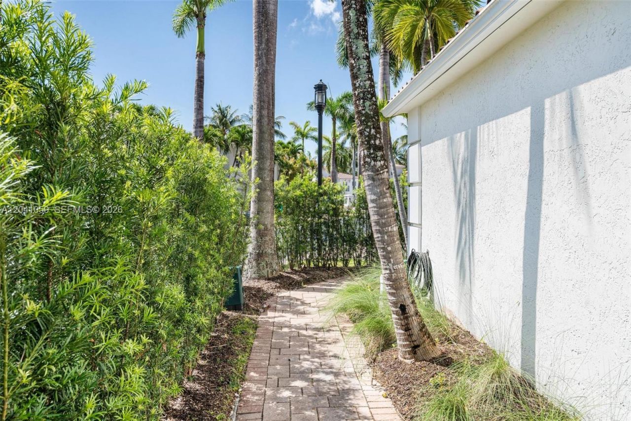 20940 NE 31st Pl , Aventura, FL 33180 Photo