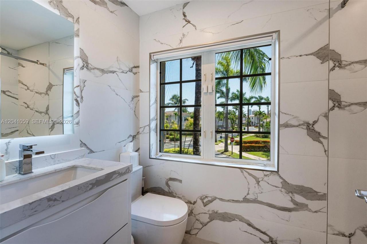 20940 NE 31st Pl , Aventura, FL 33180 Photo