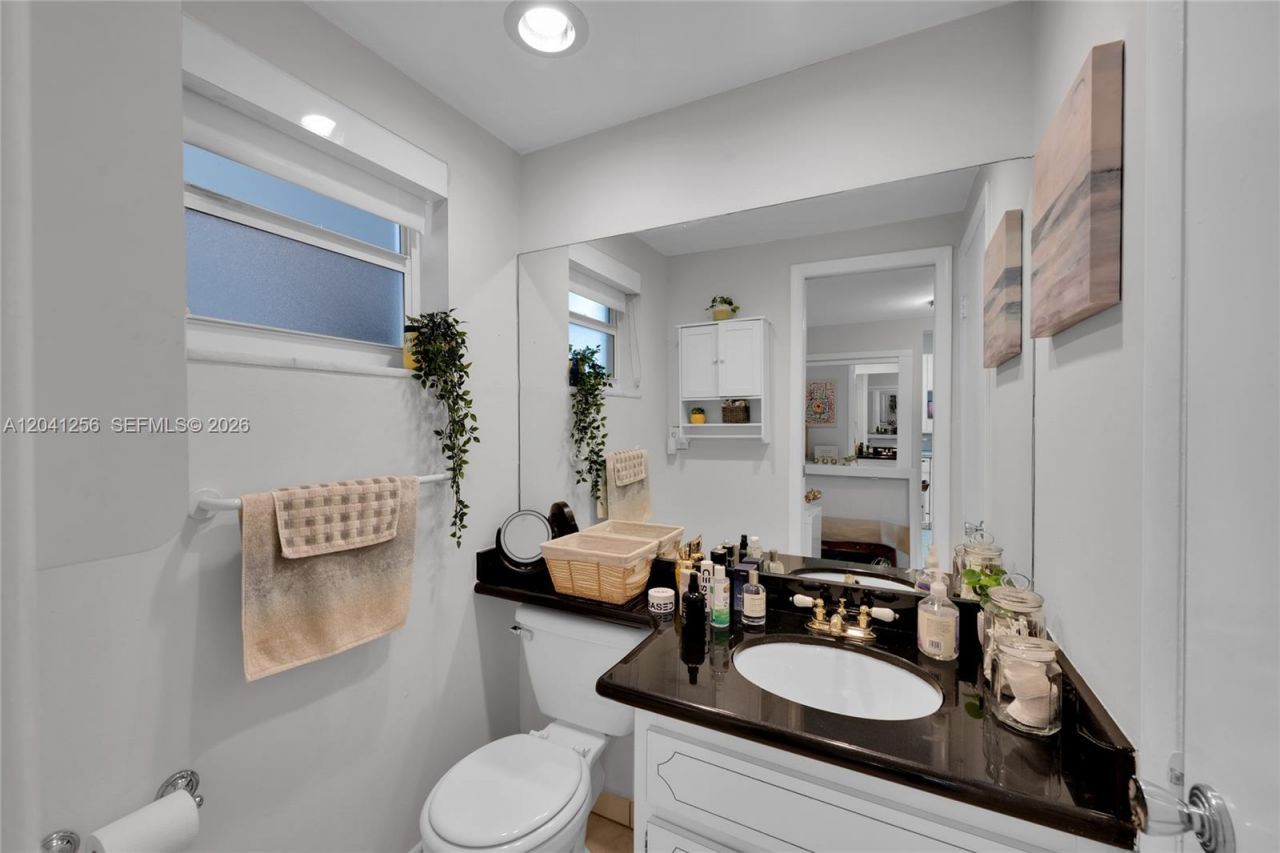 3199 S Ocean Dr, Unit 402, Hallandale Beach, FL 33009 Photo