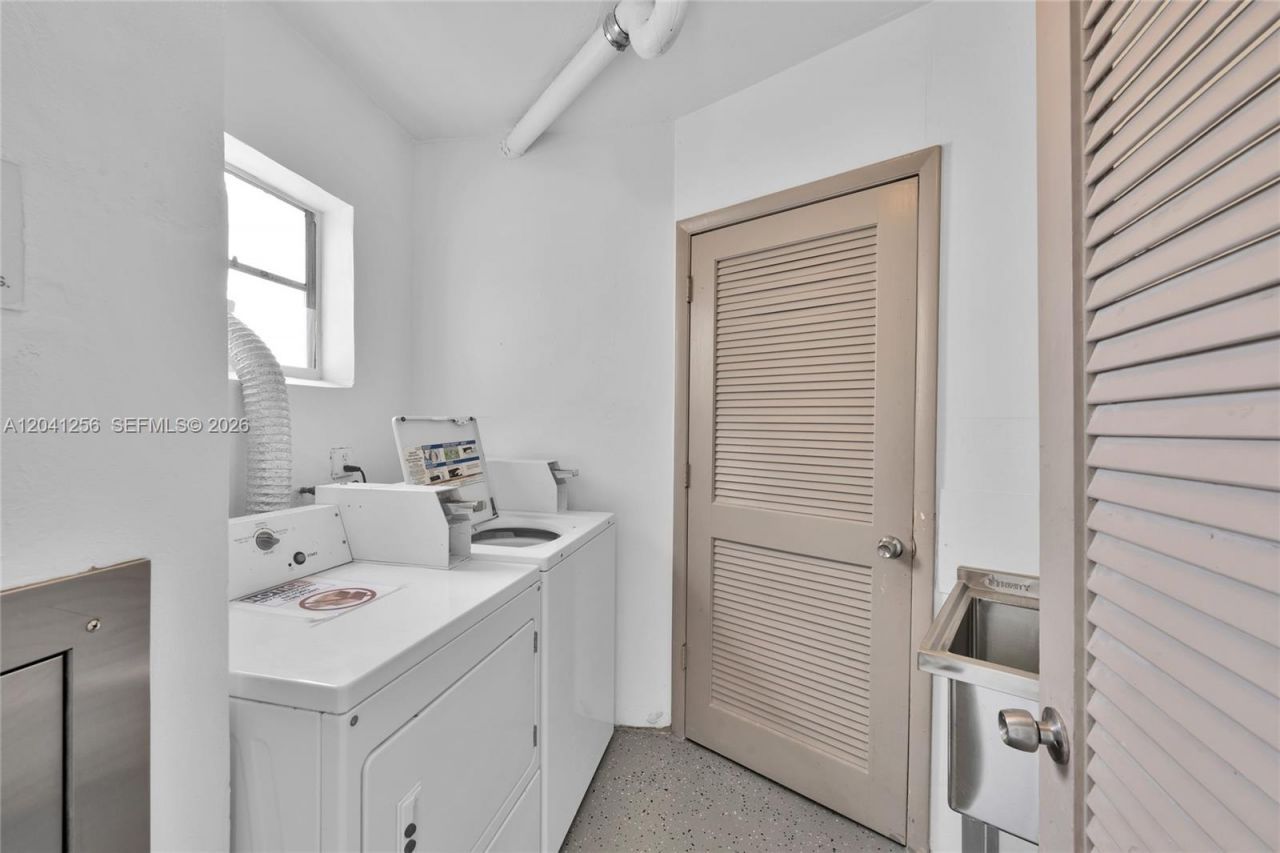 3199 S Ocean Dr, Unit 402, Hallandale Beach, FL 33009 Photo