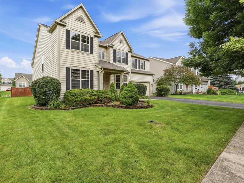 114 Diverston Way, Delaware, OH 43015 Photo 2