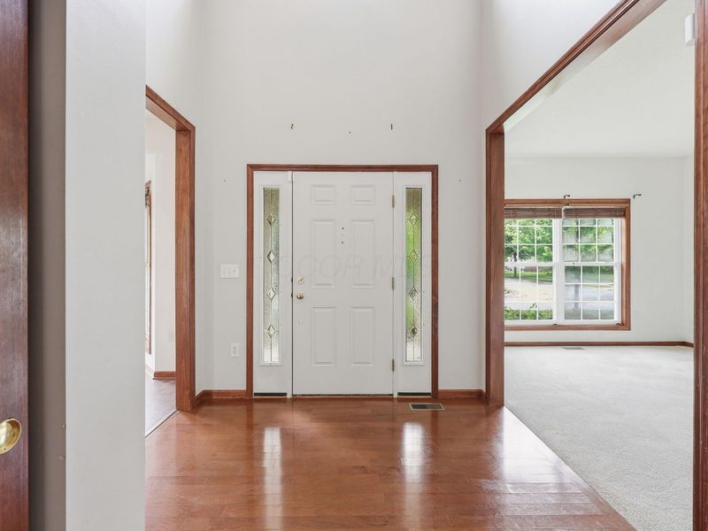 114 Diverston Way, Delaware, OH 43015 Photo 6