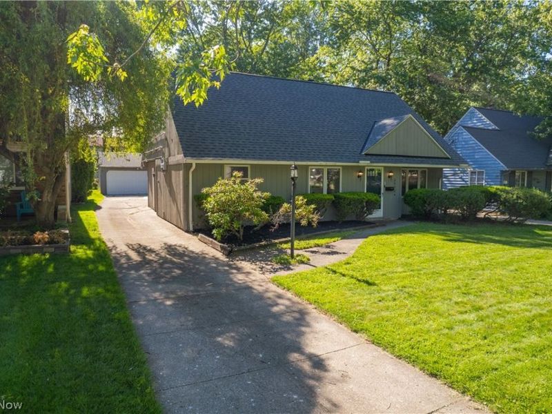 25524 Chatworth, Euclid, OH 44117 Photo 2