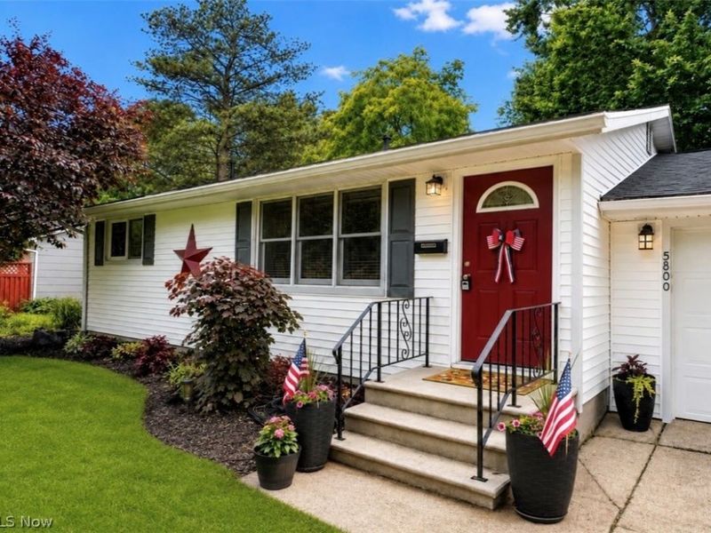 5800 Deborah Drive, North Ridgeville, OH 44039 Photo 2