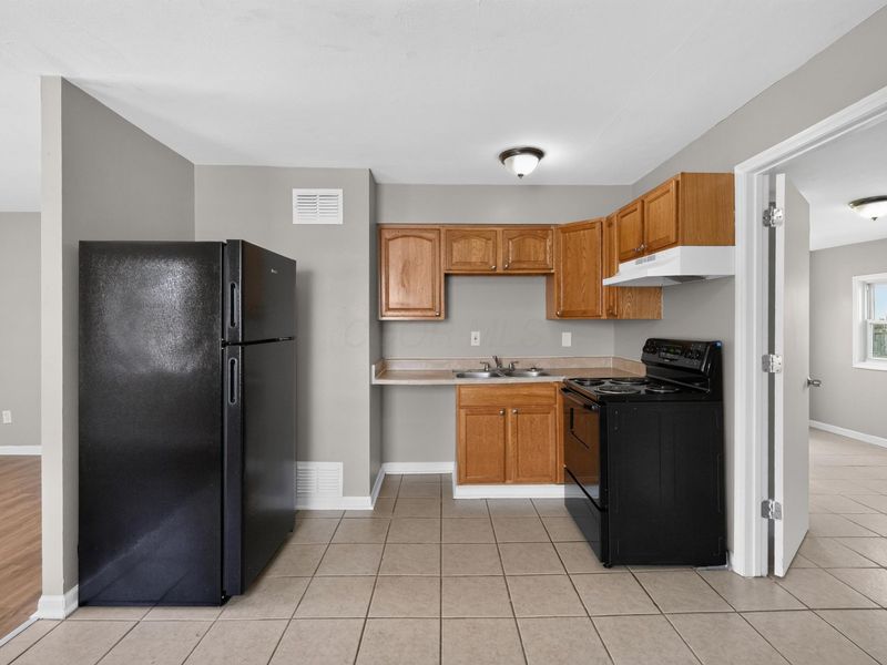 2663 Azelda Street , Columbus, OH 43211 Photo 10