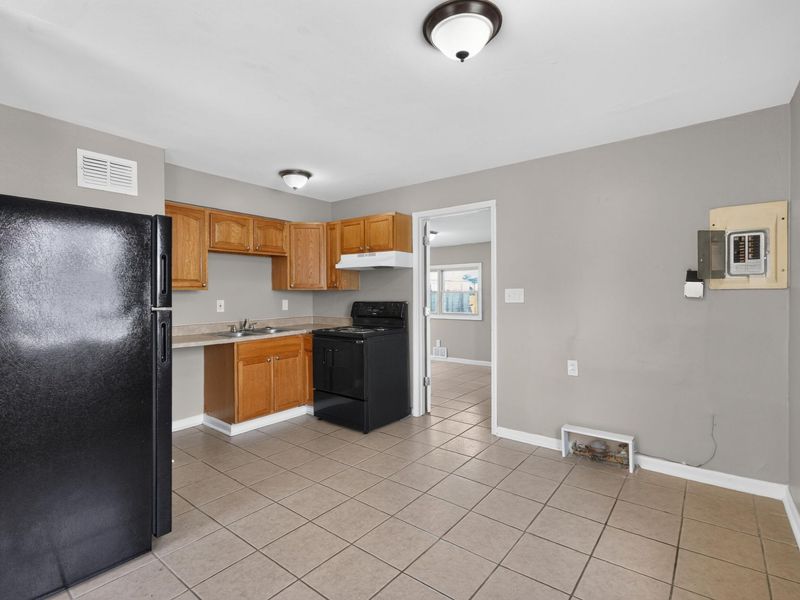 2663 Azelda Street , Columbus, OH 43211 Photo 11