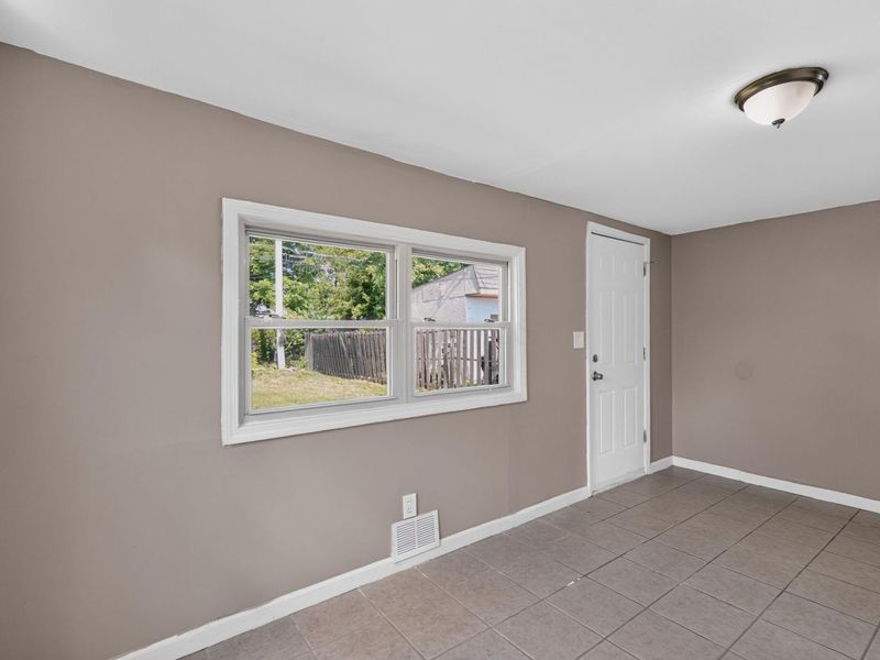2663 Azelda Street , Columbus, OH 43211 Photo 17